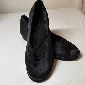 Grasshoppers Black Textile Slip-on Low Wedge Size 8